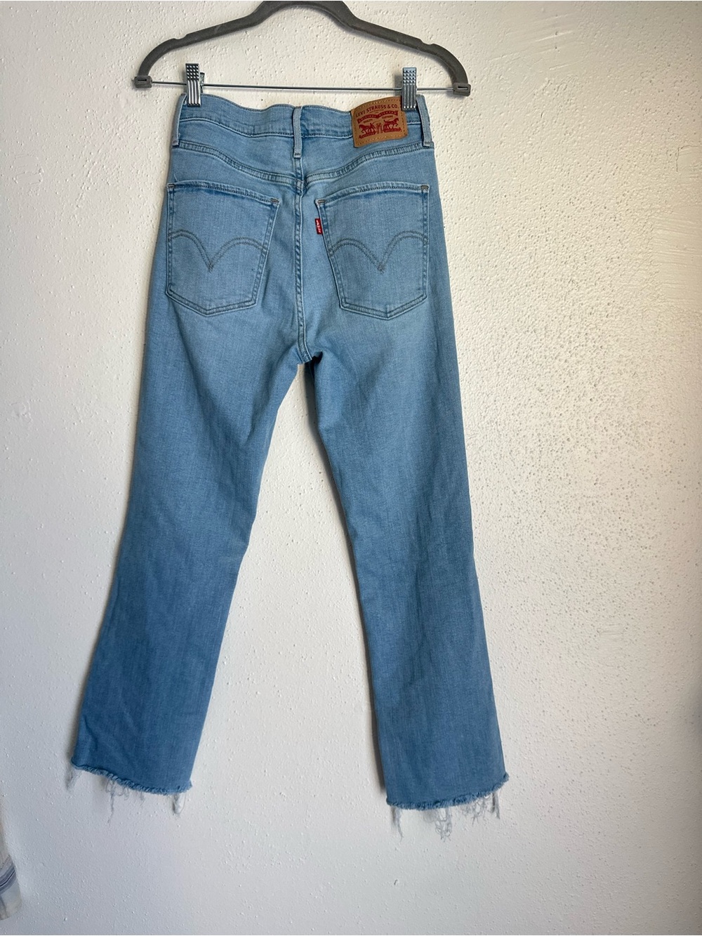 Levi's High Rise Straight Leg Jeans - Size 27